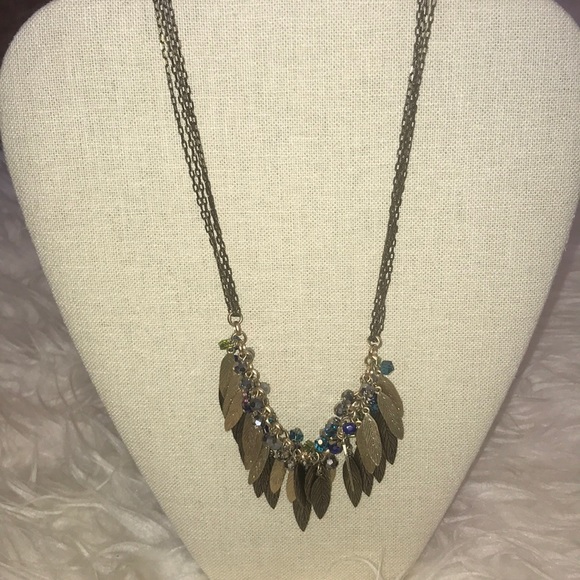 The Limited Necklace - Picture 3 of 5